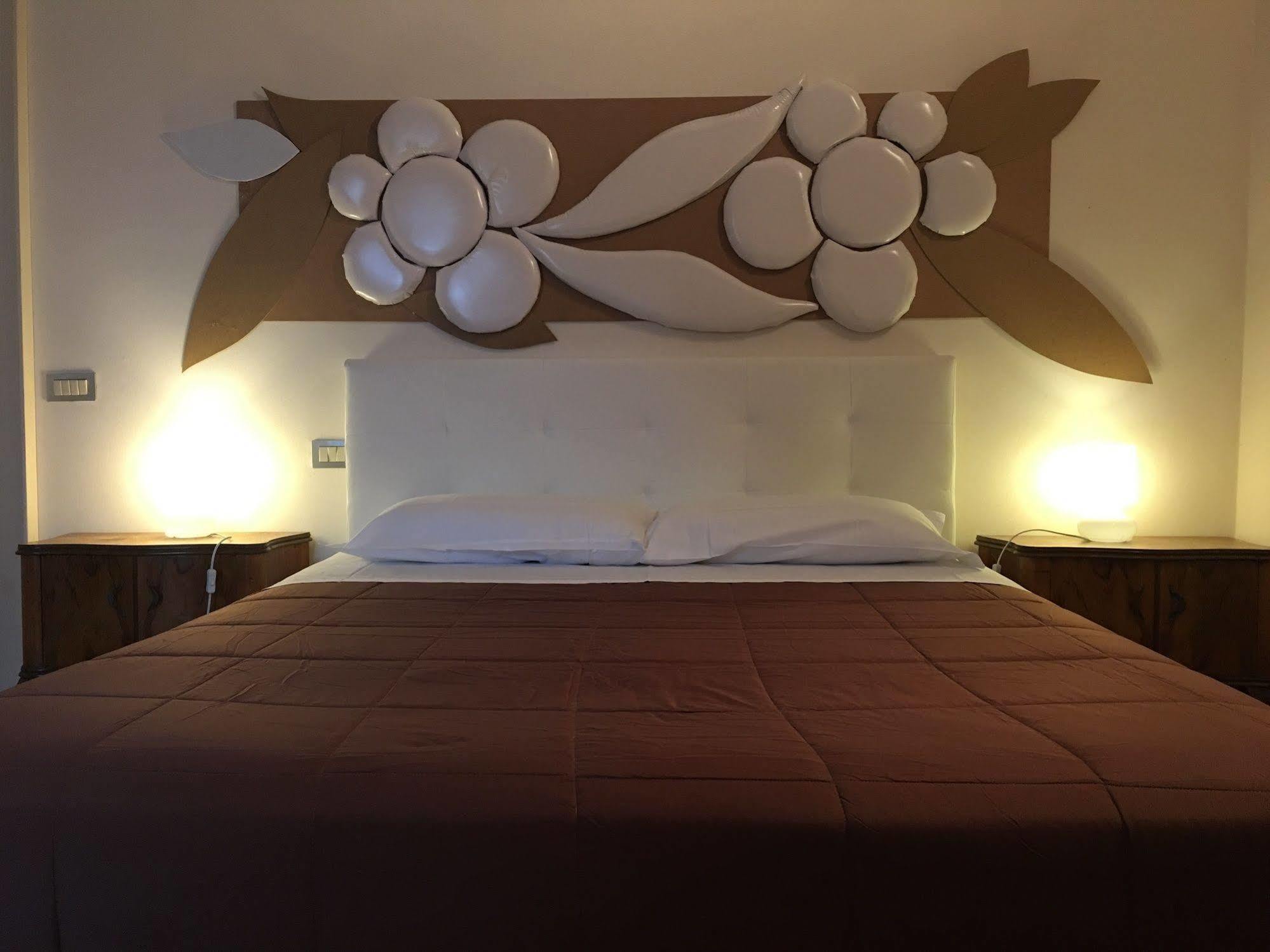 Domus Nova Residenza Il B&B 曼托瓦 外观 照片