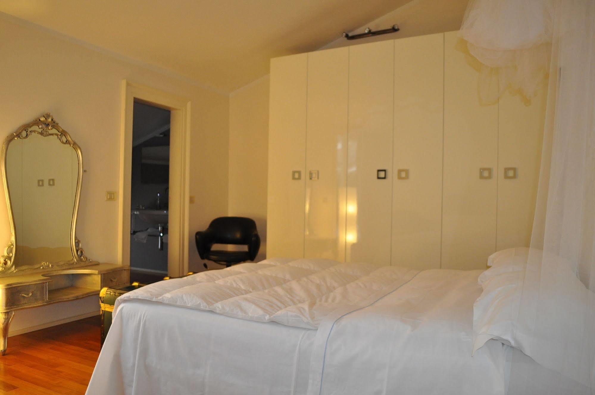 Domus Nova Residenza Il B&B 曼托瓦 外观 照片