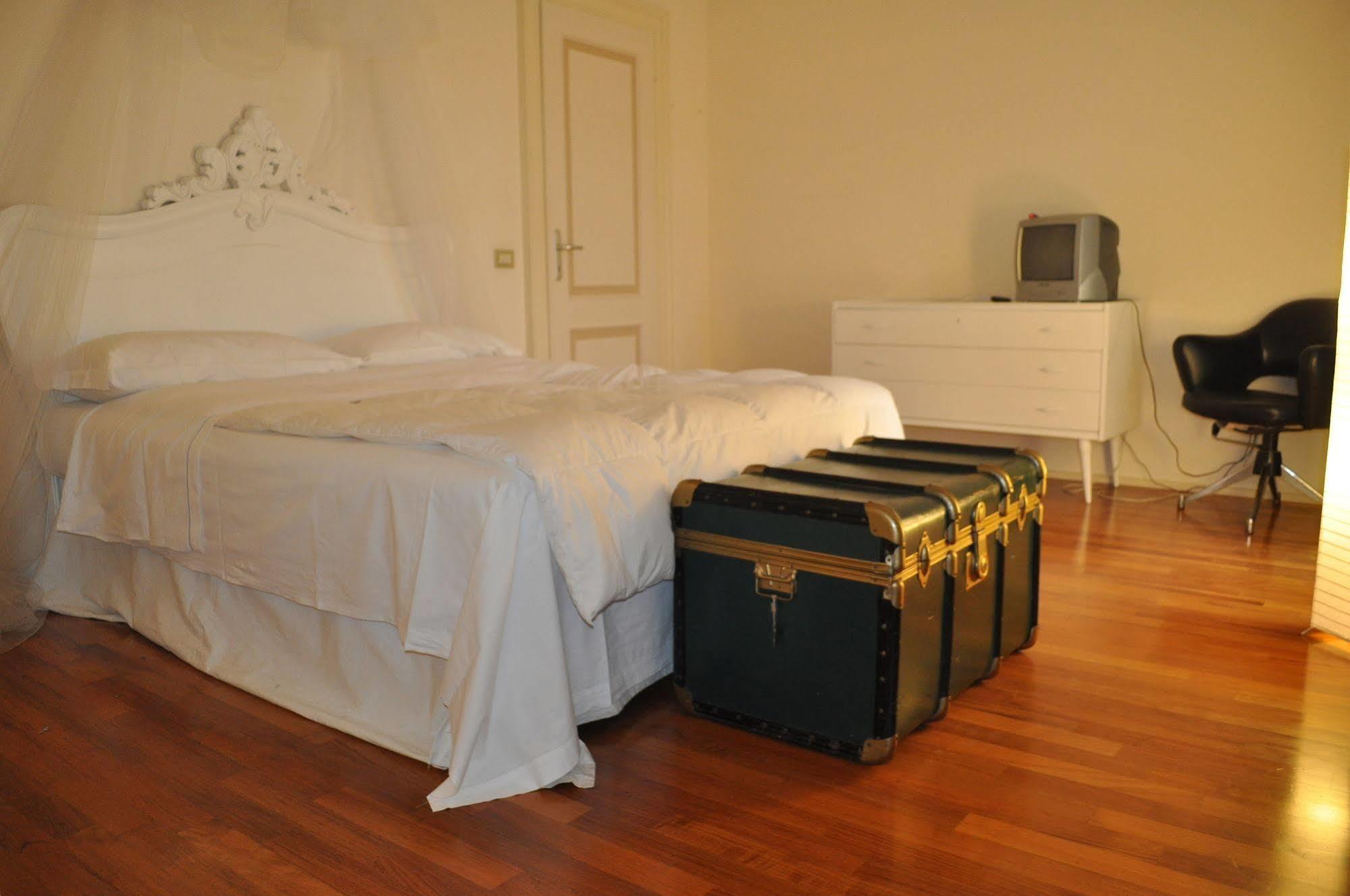 Domus Nova Residenza Il B&B 曼托瓦 外观 照片